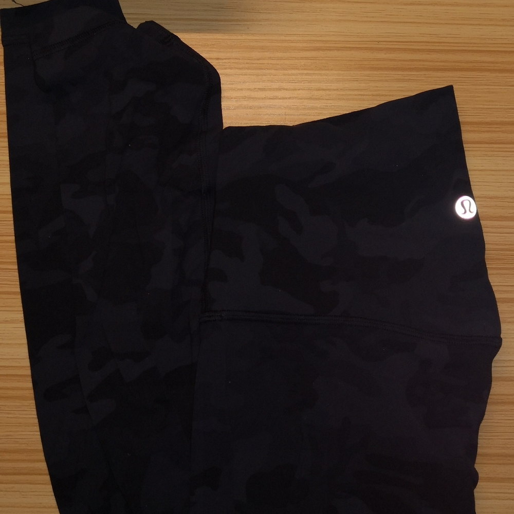 Black camo Lululemon Align
